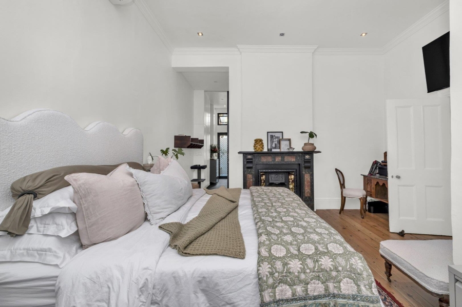 4 Bedroom Property for Sale in Oranjezicht Western Cape